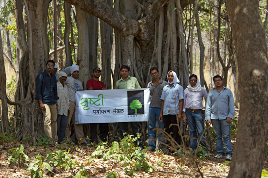 Members of Srushti Paryavaran Mandal with employees of a corporate organisation following a shramdaan at the Bor Tiger Reserve.